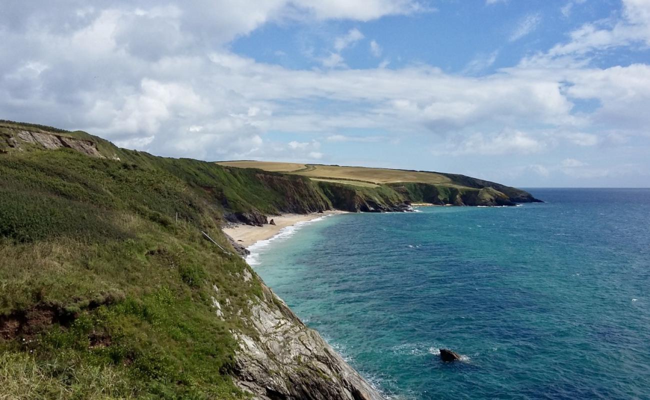 Porthbeor beach'in fotoğrafı gri kum yüzey ile