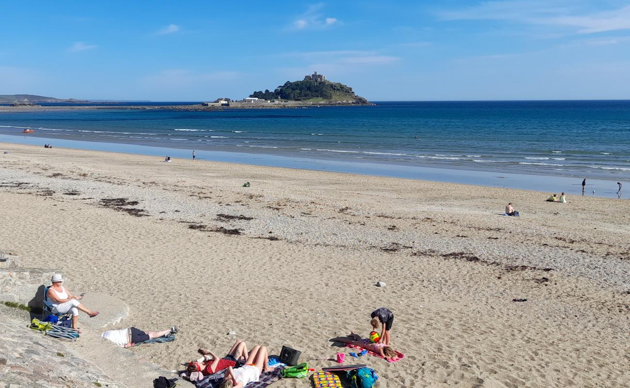 Marazion Marsh Doğa Rezervi'in fotoğrafı parlak kum yüzey ile