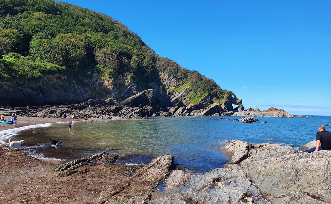 Hele beach'in fotoğrafı çakıl ile kum yüzey ile