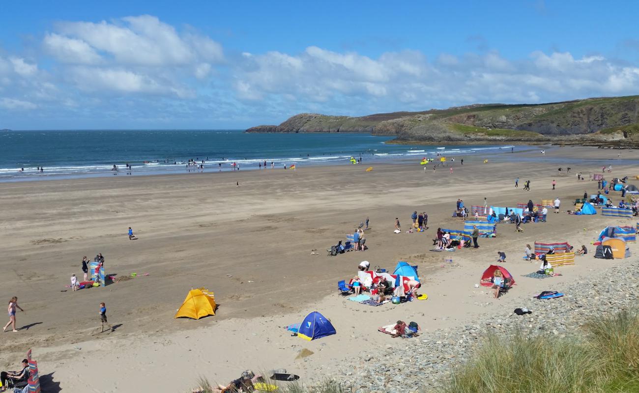 Whitesands Beach'in fotoğrafı parlak kum yüzey ile