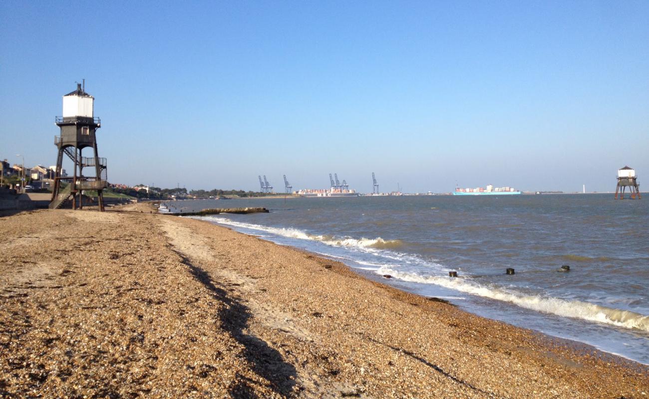 Dovercourt plajı'in fotoğrafı çakıl ile kum yüzey ile