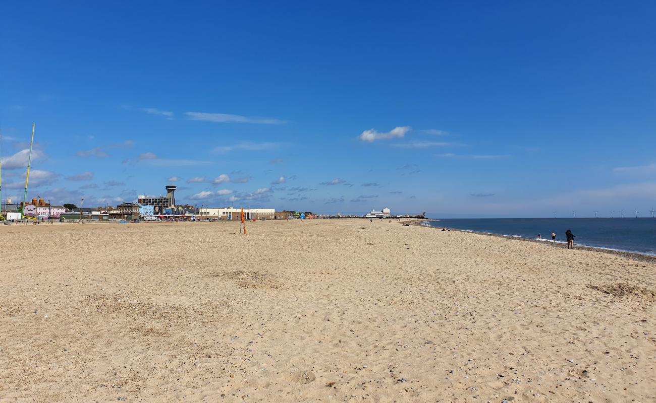 Great Yarmouth'in fotoğrafı açık bej kum yüzey ile