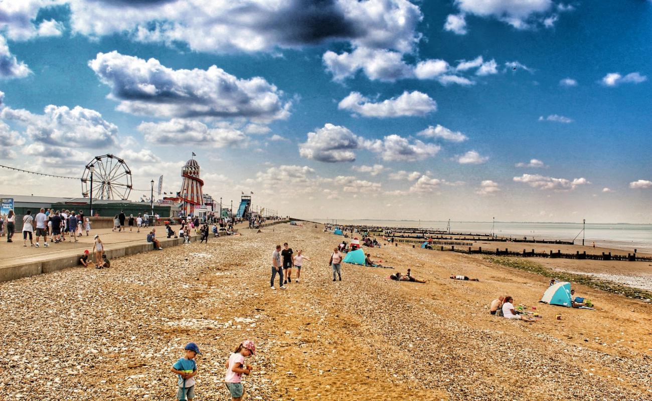 Hunstanton South beach'in fotoğrafı bej kum ve çakıl yüzey ile
