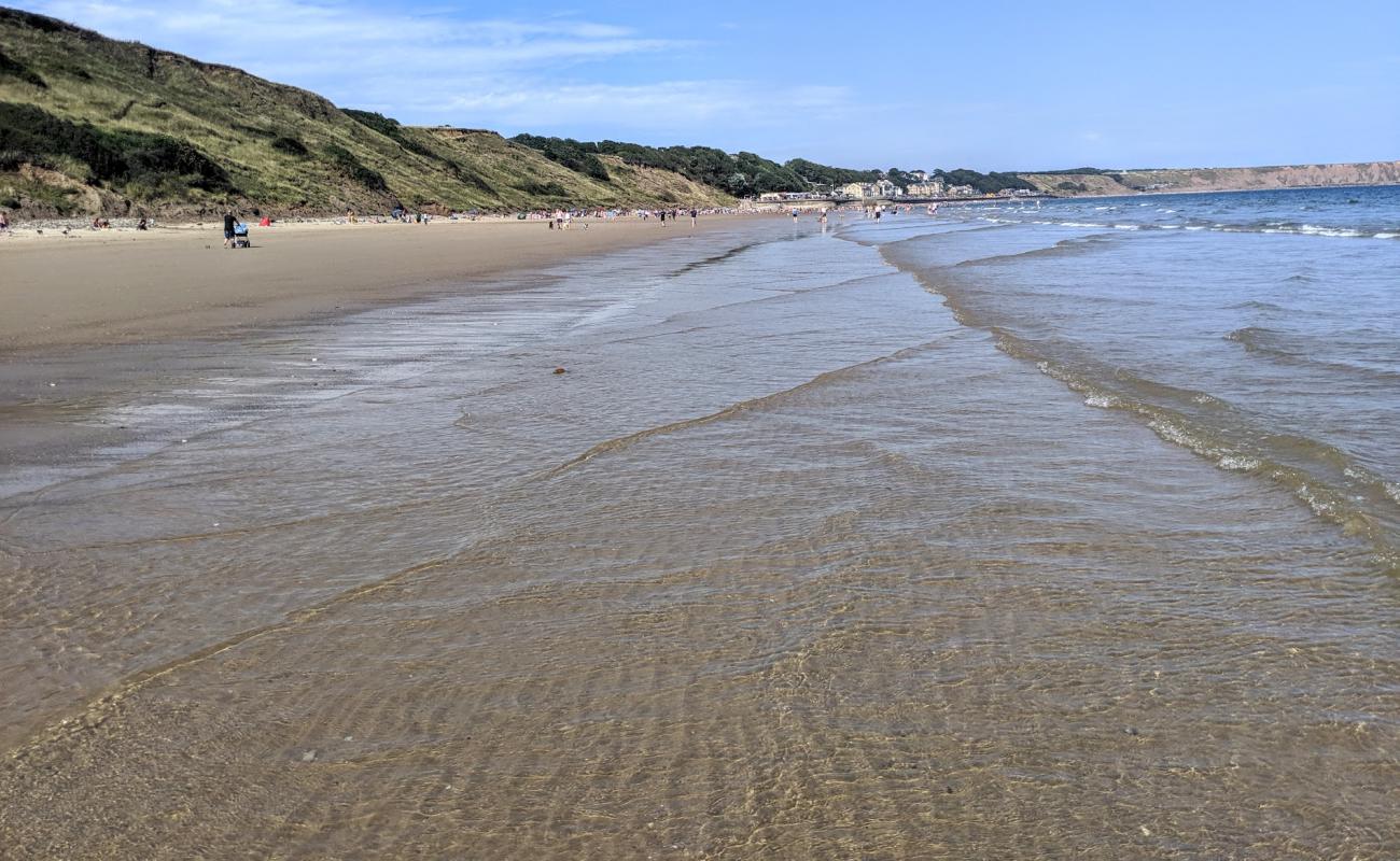 Filey beach'in fotoğrafı parlak kum yüzey ile