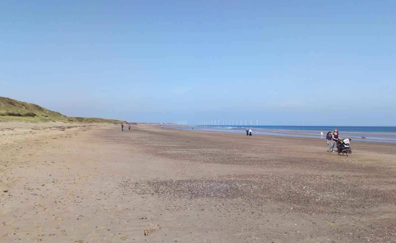 Saltburn Plajı'in fotoğrafı açık bej kum yüzey ile