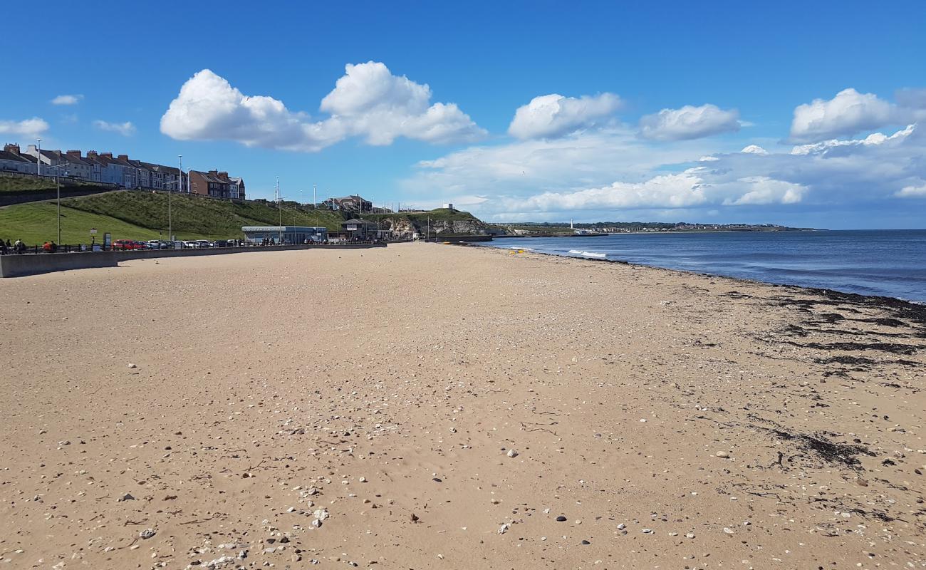 Roker Plajı'in fotoğrafı çakıl ile kum yüzey ile