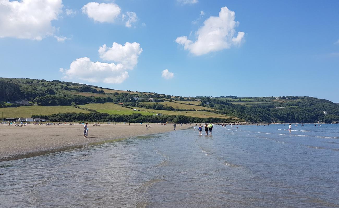 Poppit Sands beach'in fotoğrafı açık bej kum yüzey ile