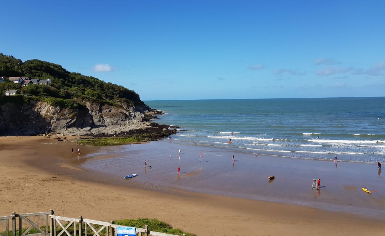 Aberporth beach'in fotoğrafı açık bej kum yüzey ile