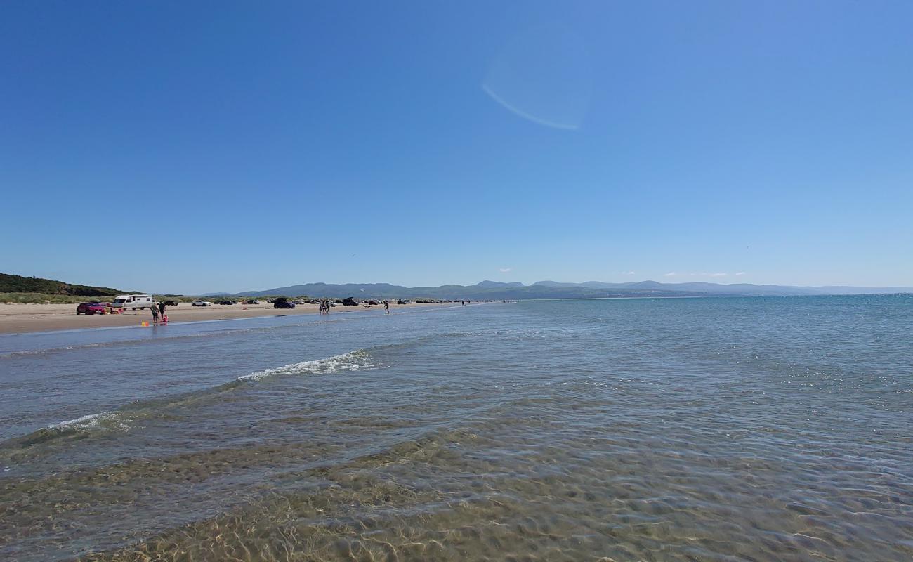 Greenacres beach'in fotoğrafı açık bej kum yüzey ile