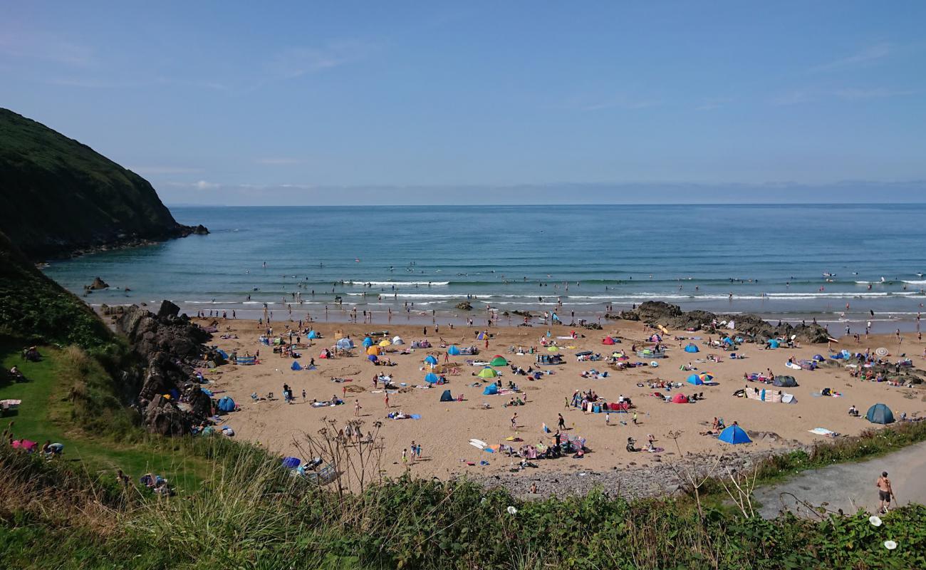 Putsborough beach'in fotoğrafı açık bej kum yüzey ile