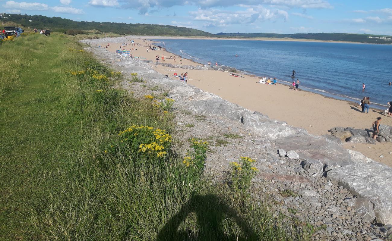 Porthcawl beach'in fotoğrafı açık bej kum yüzey ile
