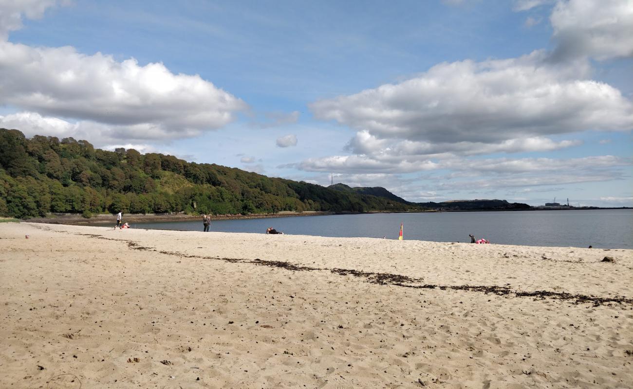 Aberdour beach'in fotoğrafı parlak kum yüzey ile