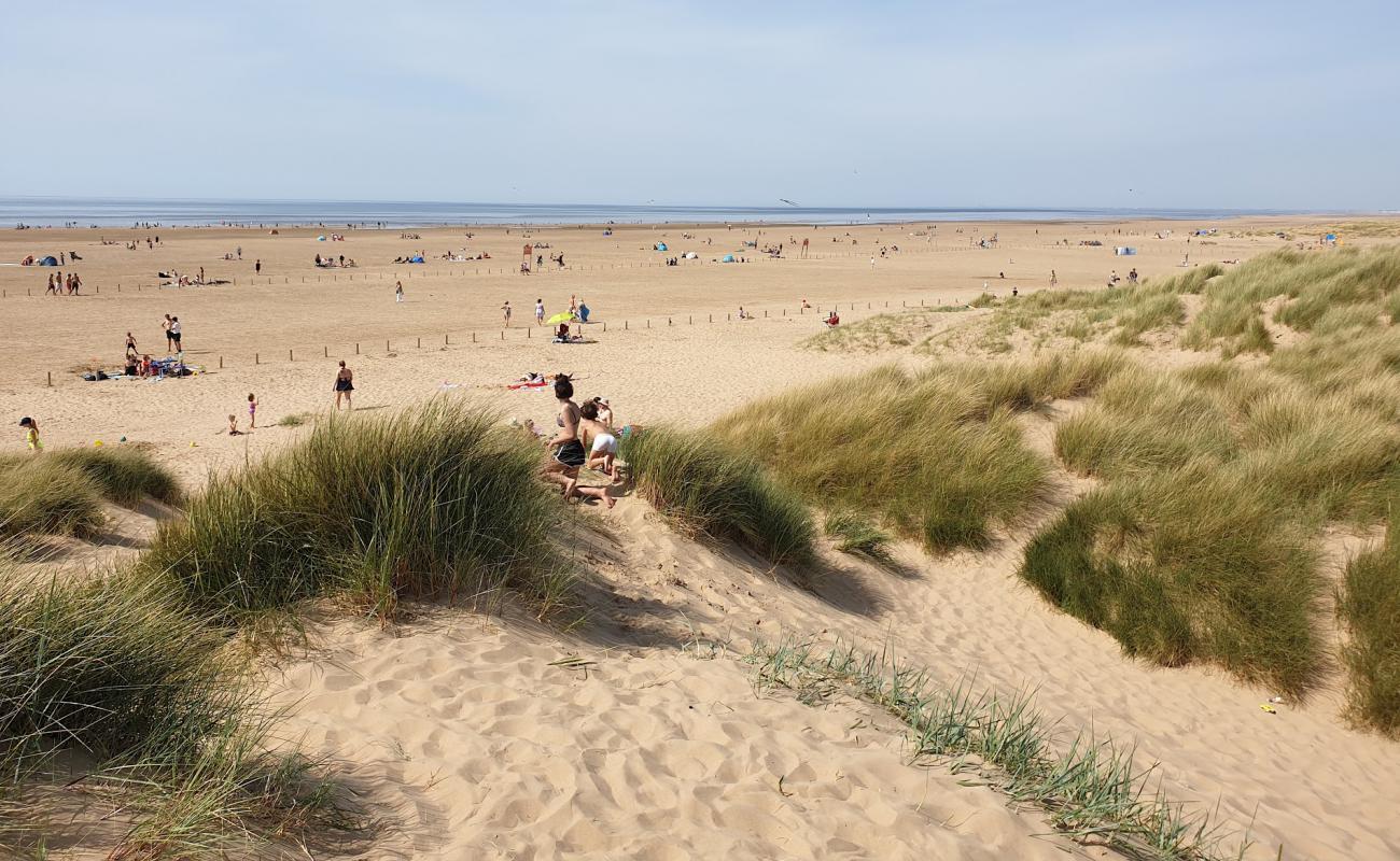 Ainsdale Plajı'in fotoğrafı parlak kum yüzey ile