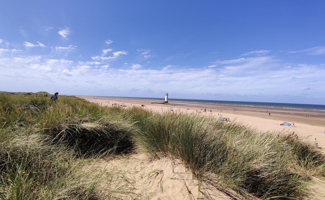 Talacre Plajı'in fotoğrafı açık bej kum yüzey ile