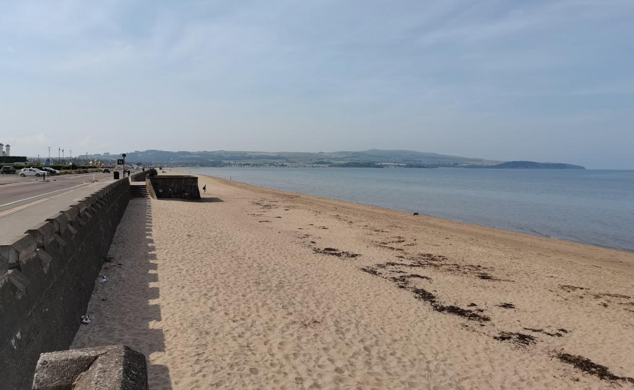 Ayr Plajı'in fotoğrafı parlak kum yüzey ile