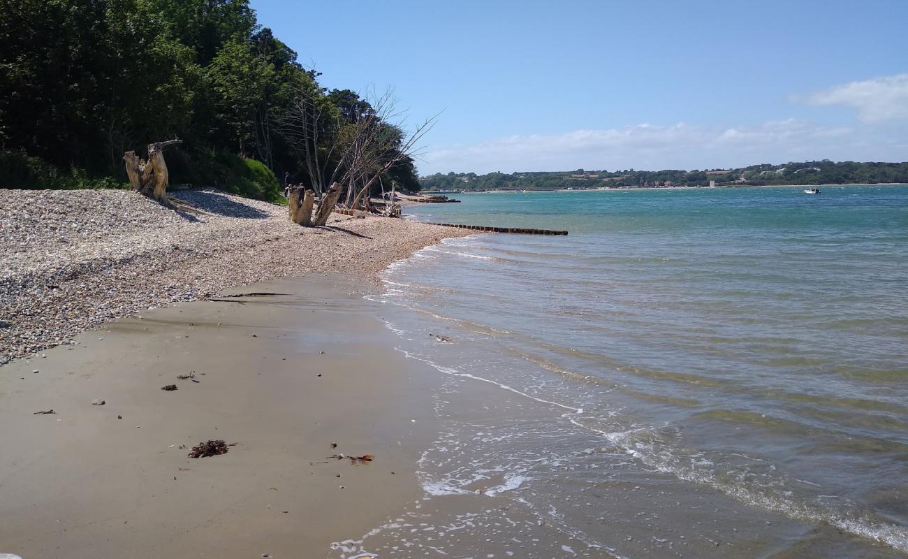 Bembridge Plajı'in fotoğrafı çakıl ile kum yüzey ile