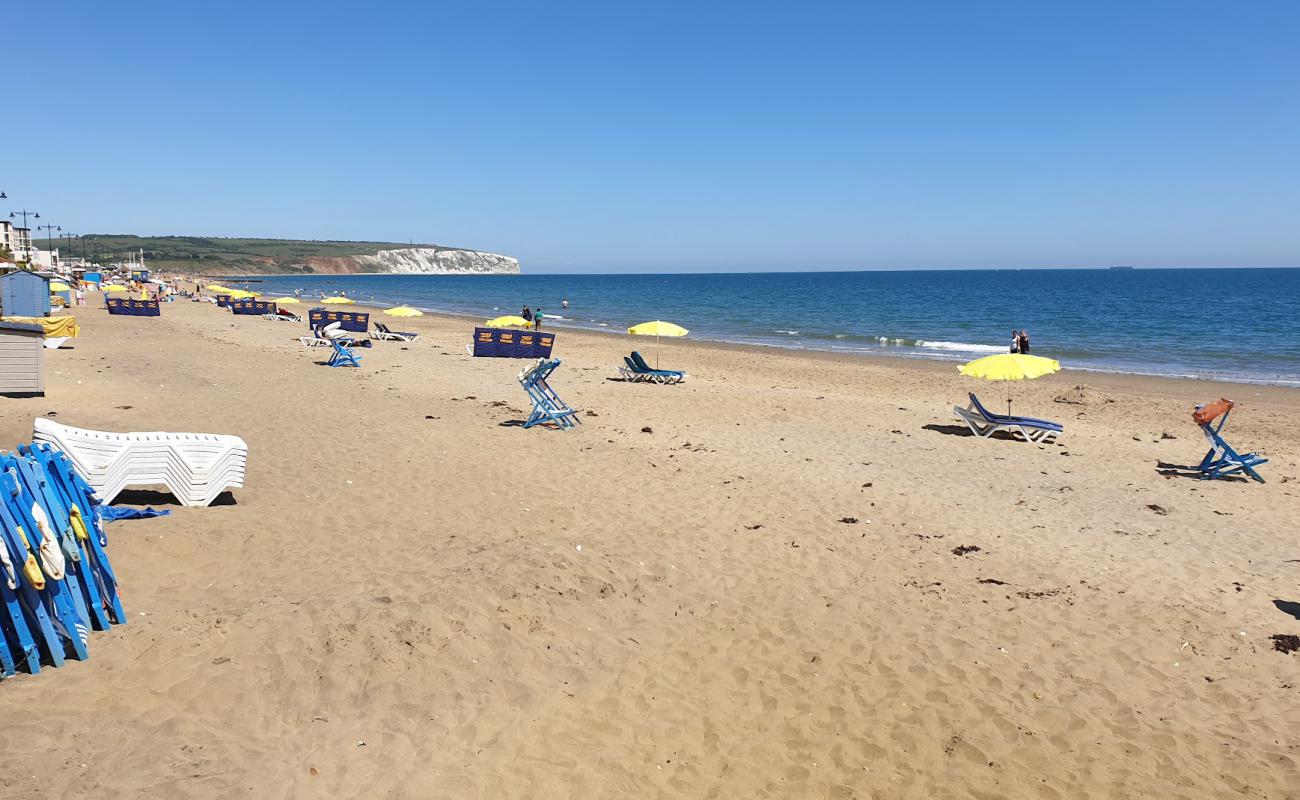 Sandown Plajı'in fotoğrafı parlak kum yüzey ile