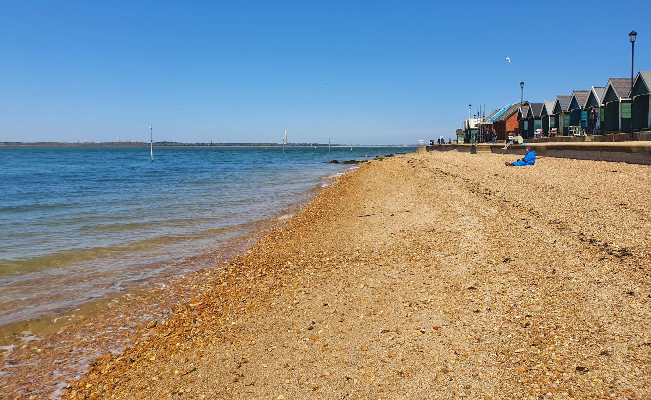 Gurnard Bay Beach'in fotoğrafı çakıl ile kum yüzey ile