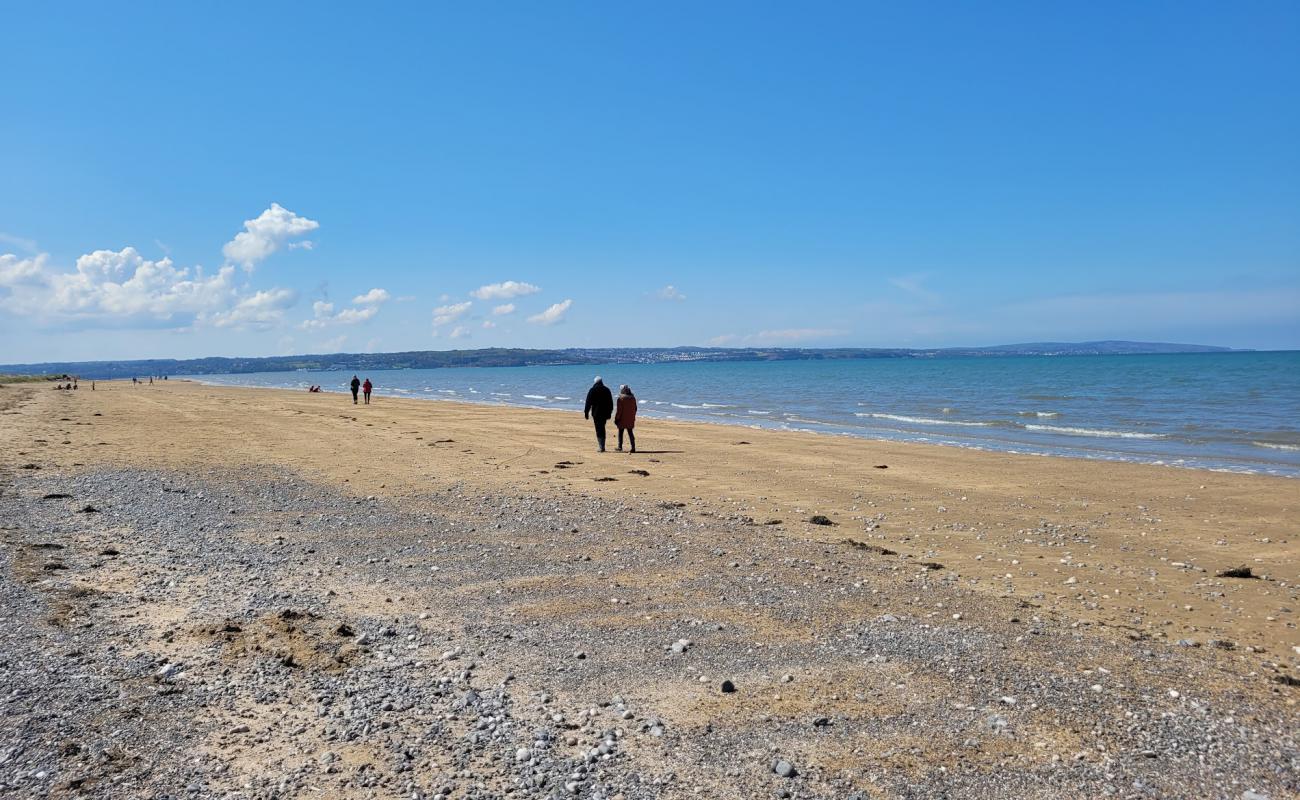 Llanddona Plajı'in fotoğrafı bej kum ve çakıl yüzey ile