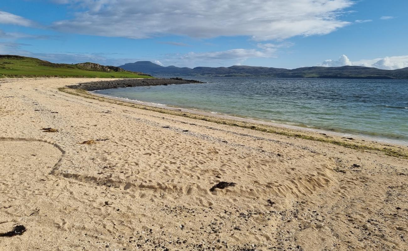 Skye Coral Beach'in fotoğrafı çakıl ile kum yüzey ile