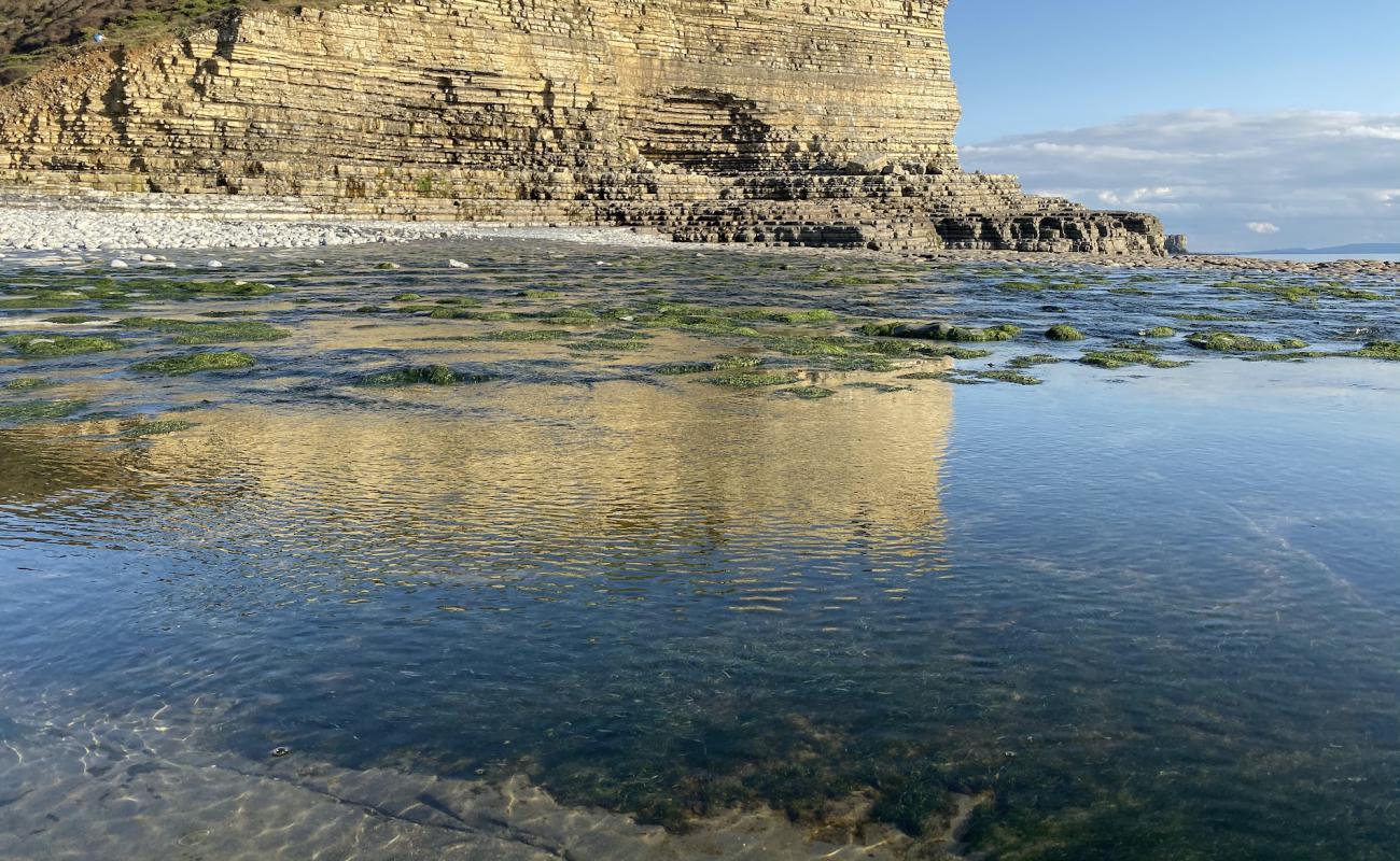 Monknash Plajı'in fotoğrafı bej kum ve kayalar yüzey ile