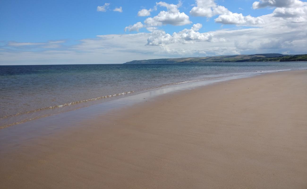 Thorntonloch Beach'in fotoğrafı açık bej kum yüzey ile