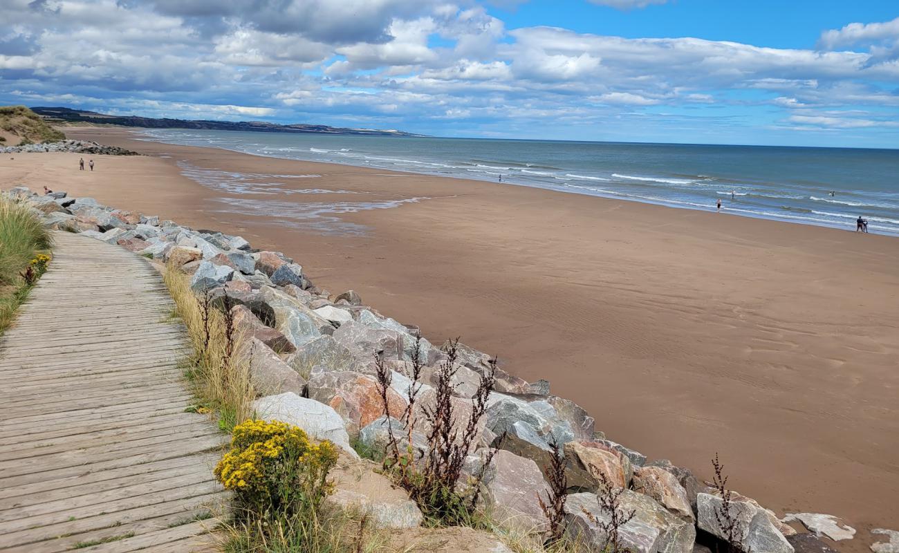 Montrose Beach'in fotoğrafı açık bej kum yüzey ile