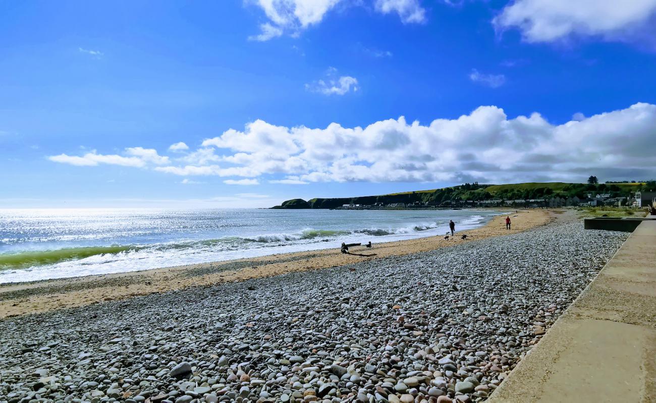 Stonehaven Beach'in fotoğrafı gri çakıl taşı yüzey ile