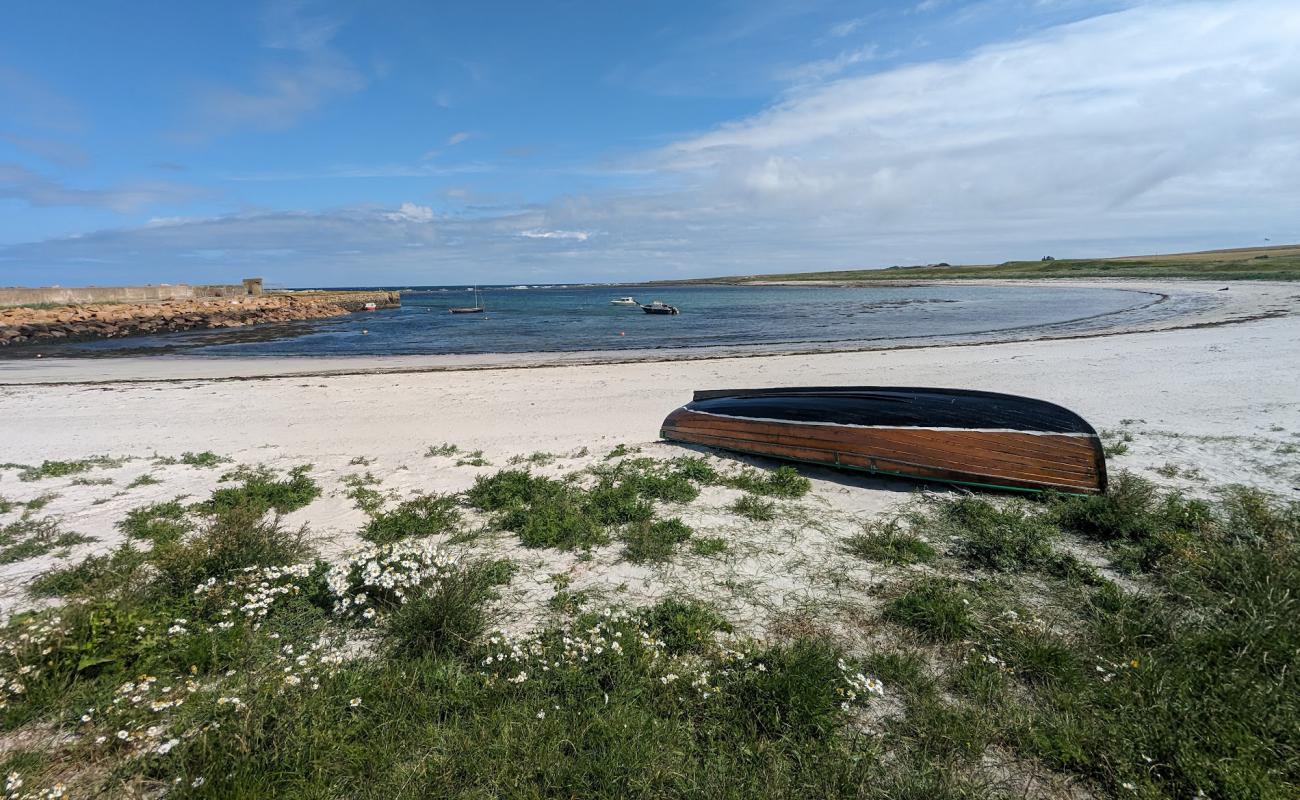 Rosehearty Beach'in fotoğrafı açık bej kum yüzey ile