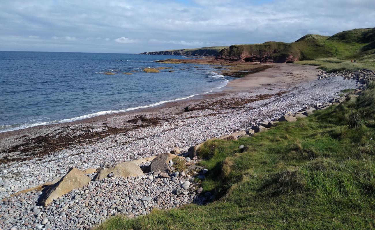 Aberdour Beach'in fotoğrafı gri çakıl taşı yüzey ile