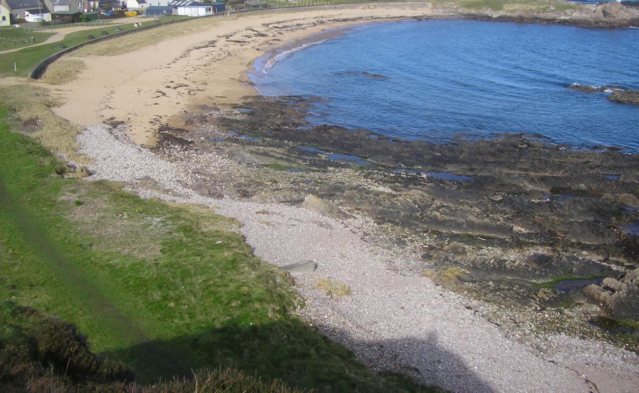 Findochty Beach'in fotoğrafı taşlı kum yüzey ile