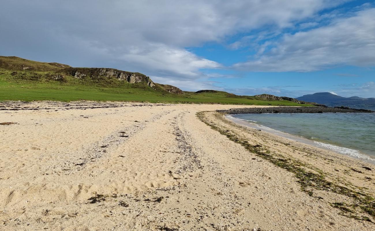 Coral Beach'in fotoğrafı parlak kum yüzey ile