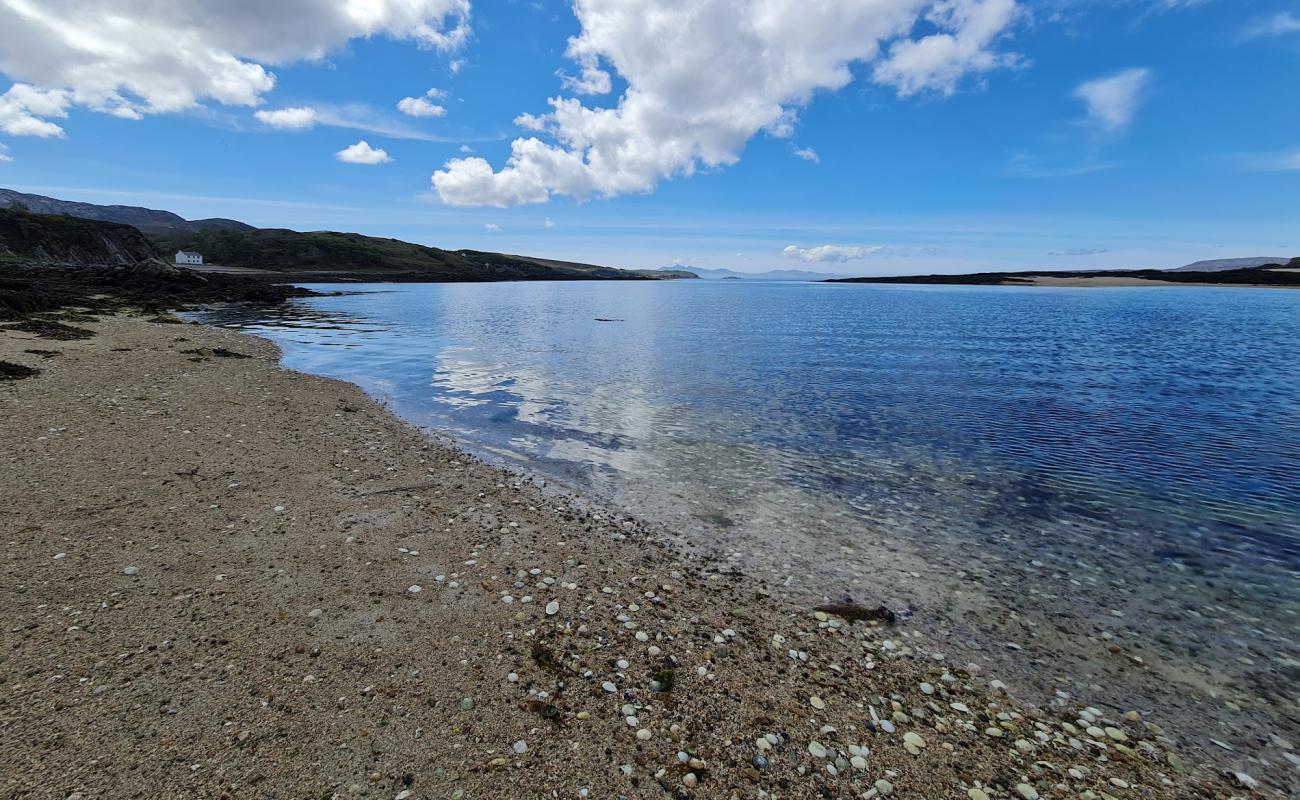 Ord Beach'in fotoğrafı bej kum ve kayalar yüzey ile