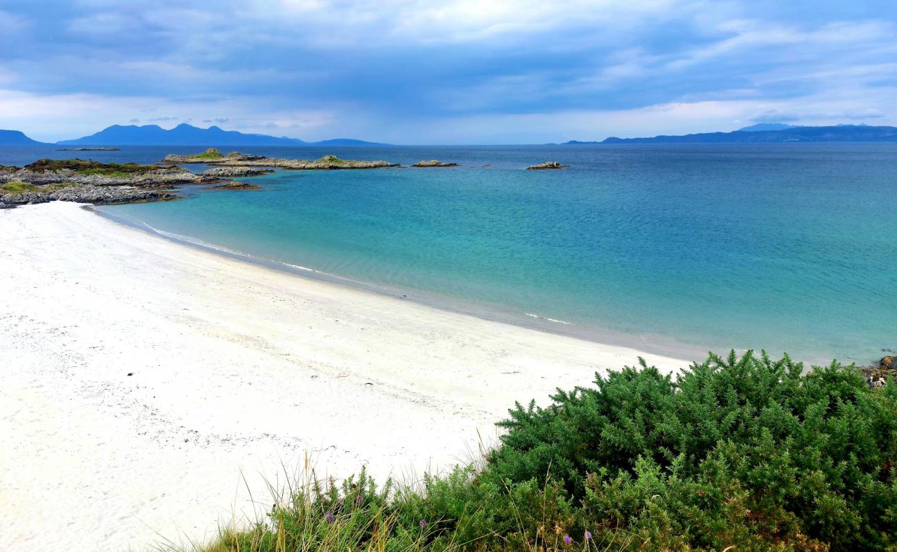 Camusdarach Plajı'in fotoğrafı açık bej kum yüzey ile