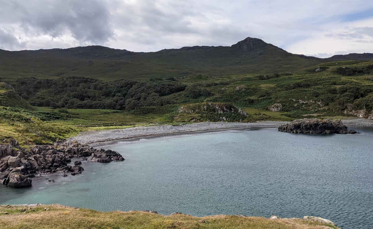 Fascadale Bay Beach'in fotoğrafı gri kum ve çakıllar yüzey ile
