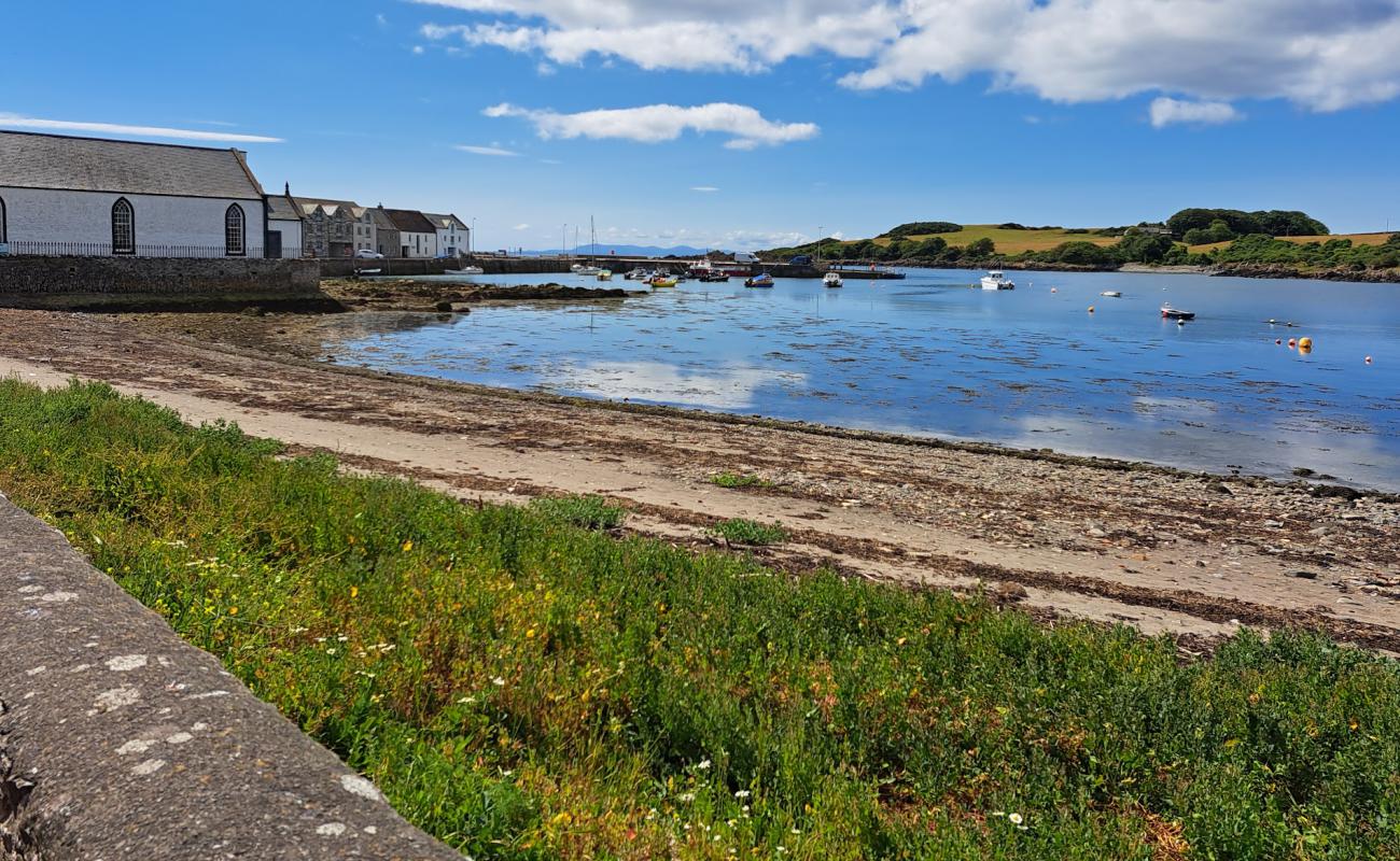 Isle Of Whithorn Harbour Beach'in fotoğrafı kayalık arazi yüzey ile