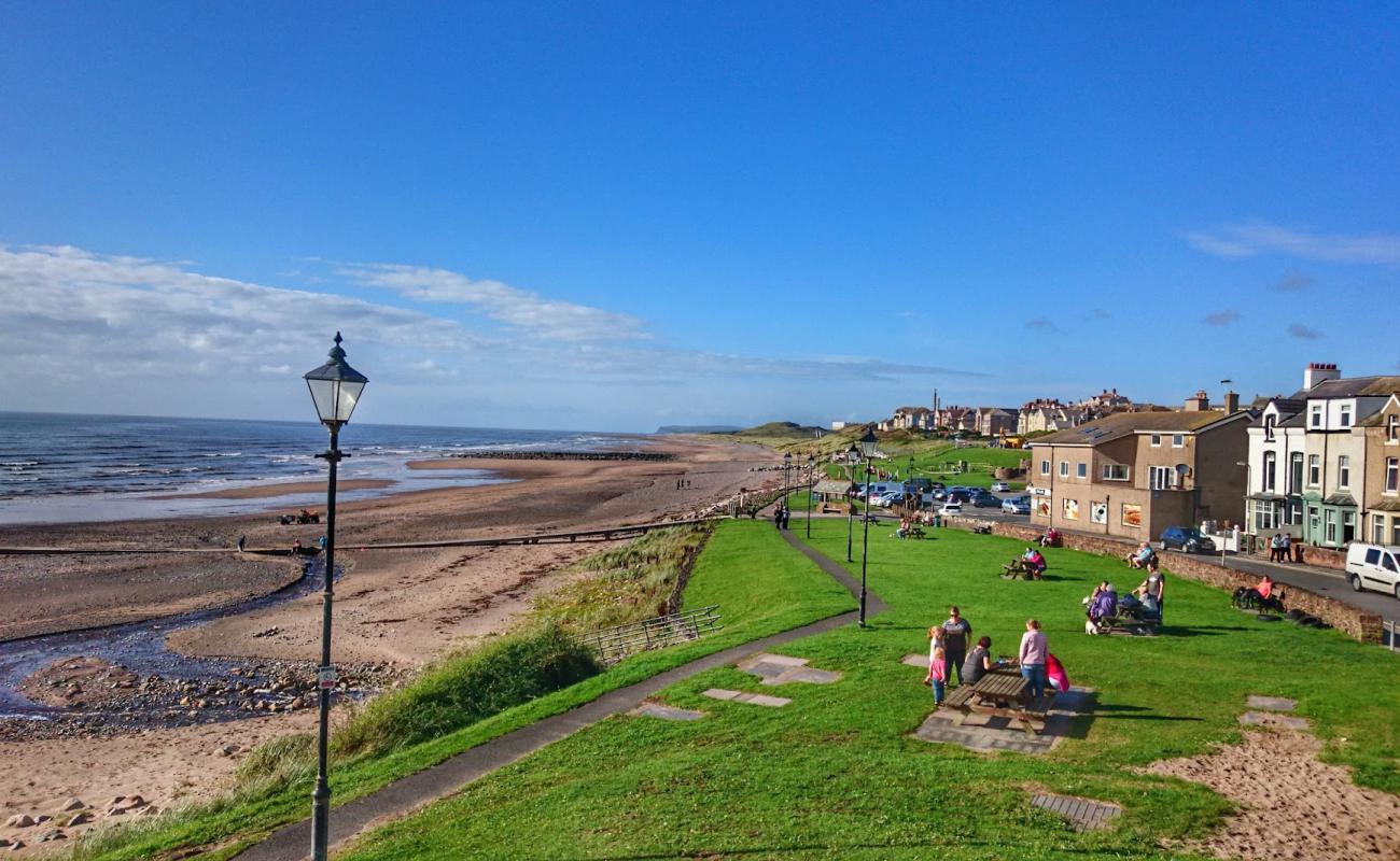 Seascale Beach'in fotoğrafı gri kum ve çakıl yüzey ile