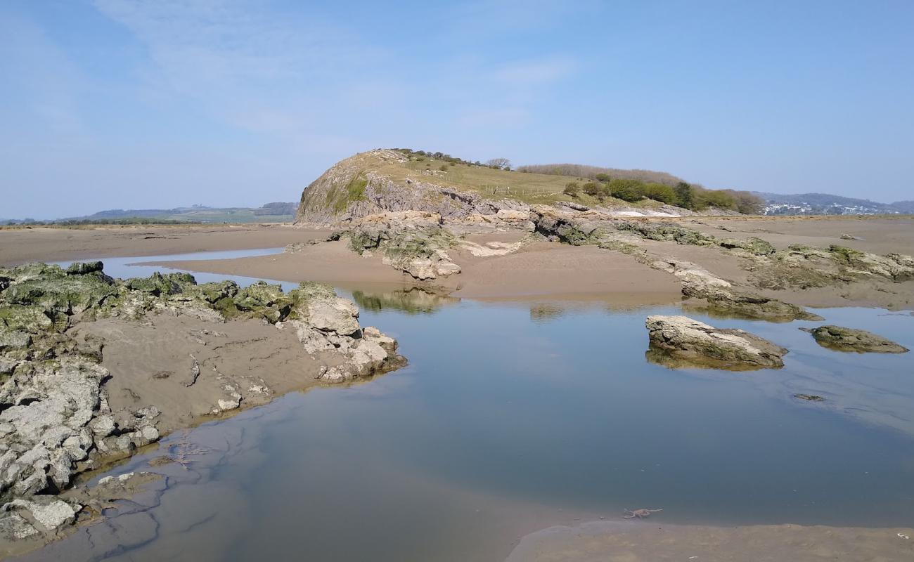 Humphrey Head Beach'in fotoğrafı parlak kum yüzey ile