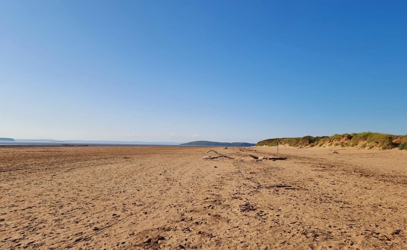 Berrow Plajı'in fotoğrafı parlak kum yüzey ile