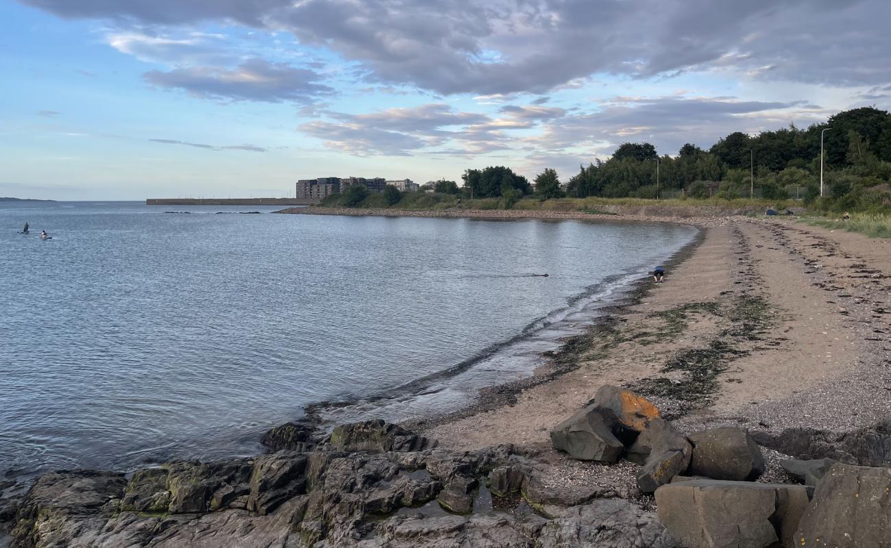 Granton Plajı'in fotoğrafı gri kum yüzey ile