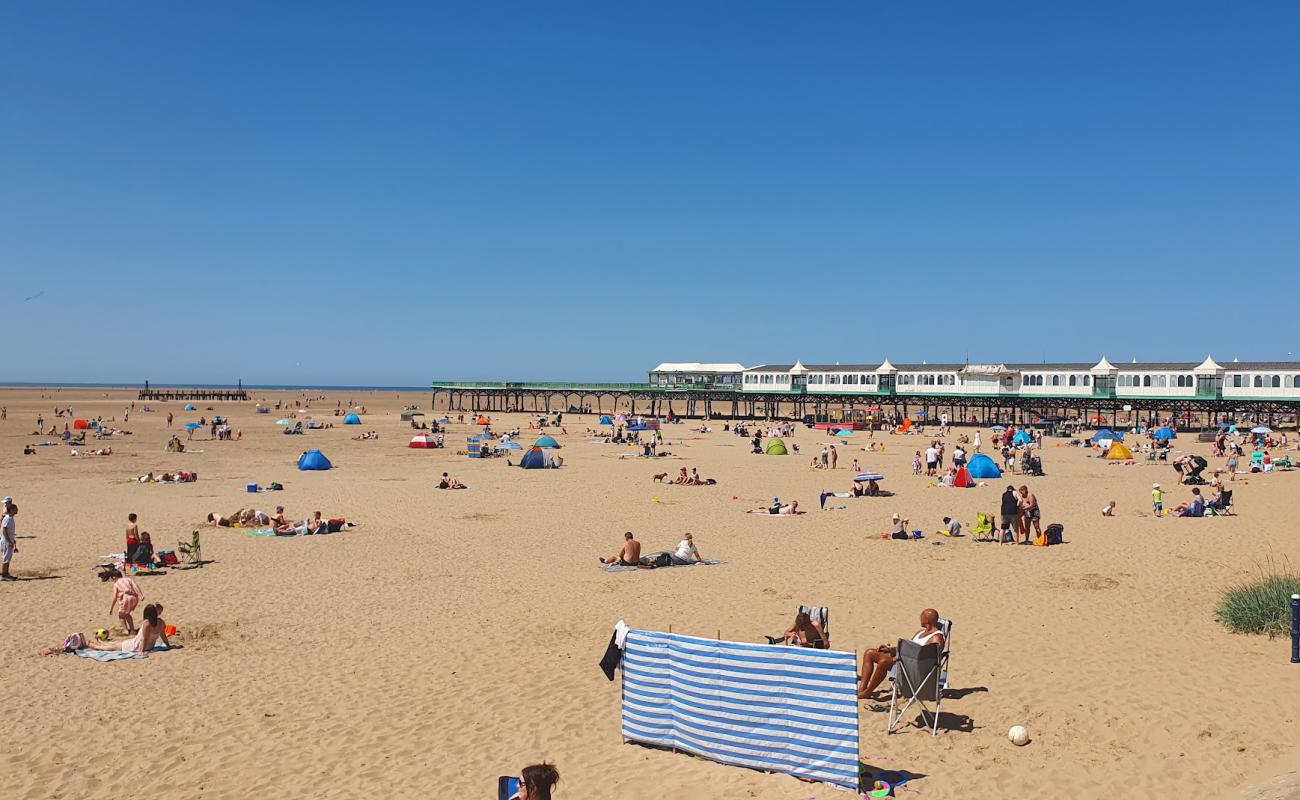 Lytham St. Annes Plajı'in fotoğrafı açık bej kum yüzey ile