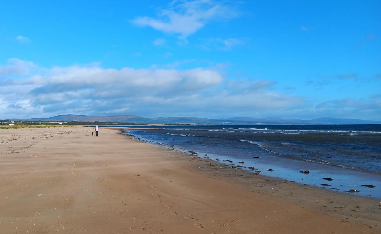 Dornoch Plajı'in fotoğrafı parlak kum yüzey ile