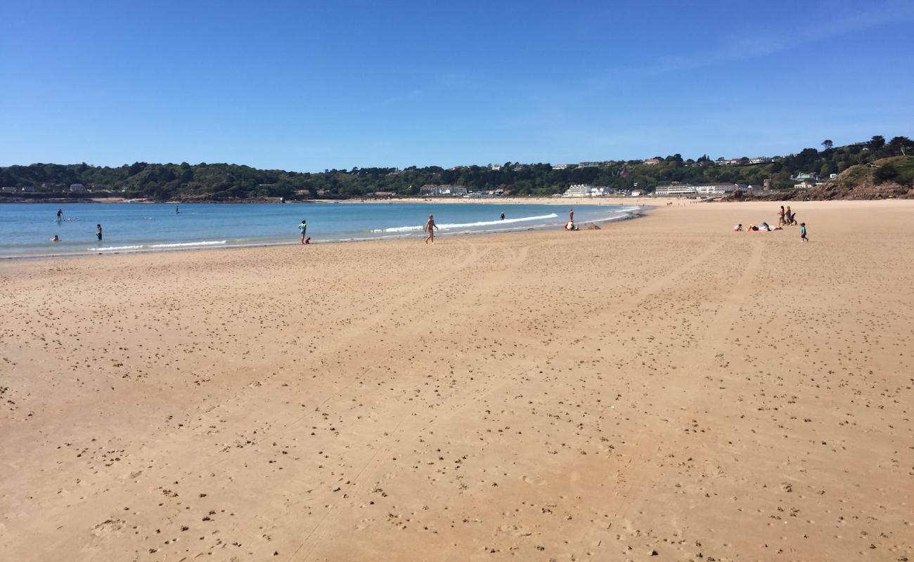Coronation Beach'in fotoğrafı açık bej kum yüzey ile