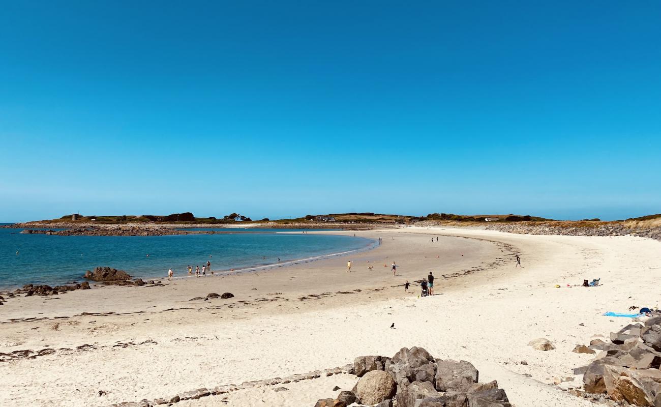 Chouet Bay'in fotoğrafı açık bej kum yüzey ile