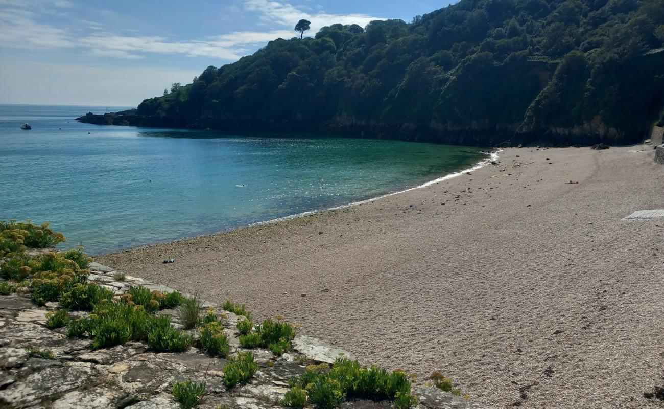 Fermain Beach'in fotoğrafı bej çakıl yüzey ile
