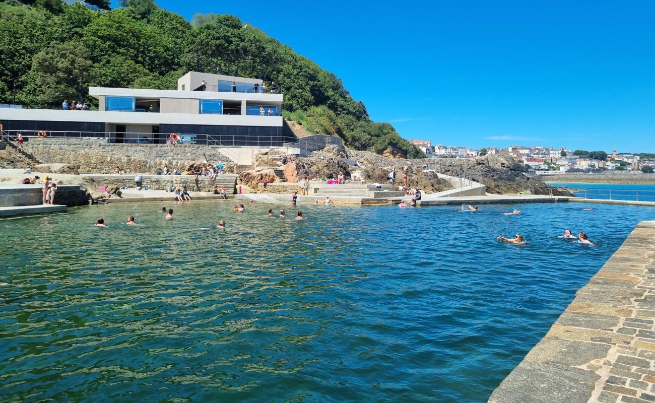 La Vallette Bathing Pools'in fotoğrafı beton kapak yüzey ile