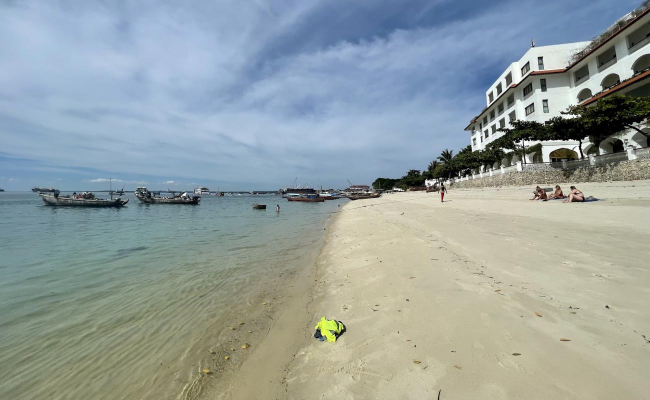 Shangani Public Beach'in fotoğrafı parlak ince kum yüzey ile