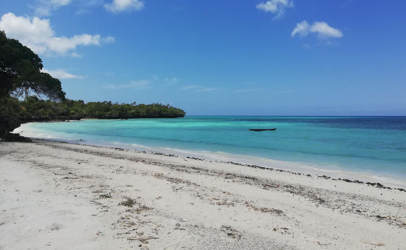 Verani Beach Lodge'in fotoğrafı beyaz ince kum yüzey ile