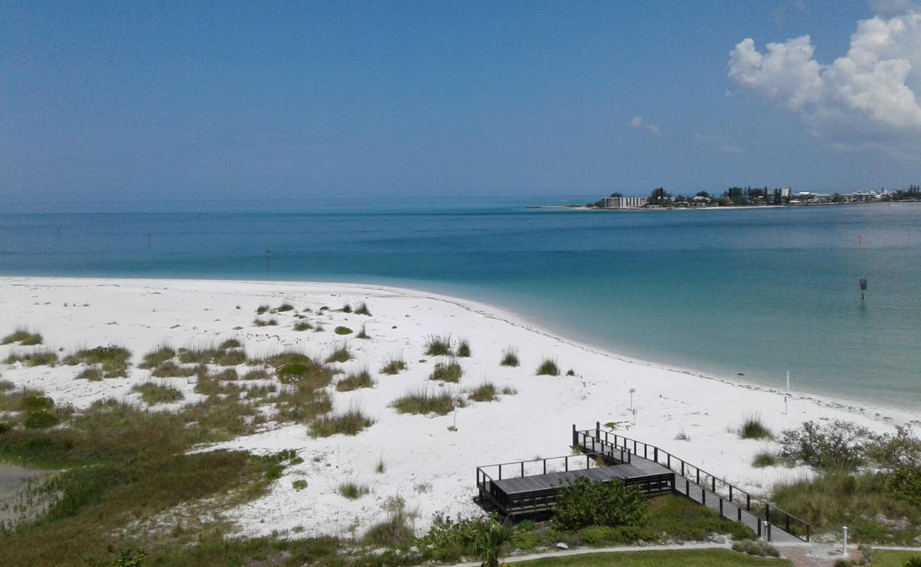 Shell Key beach'in fotoğrafı gri kum ve çakıllar yüzey ile