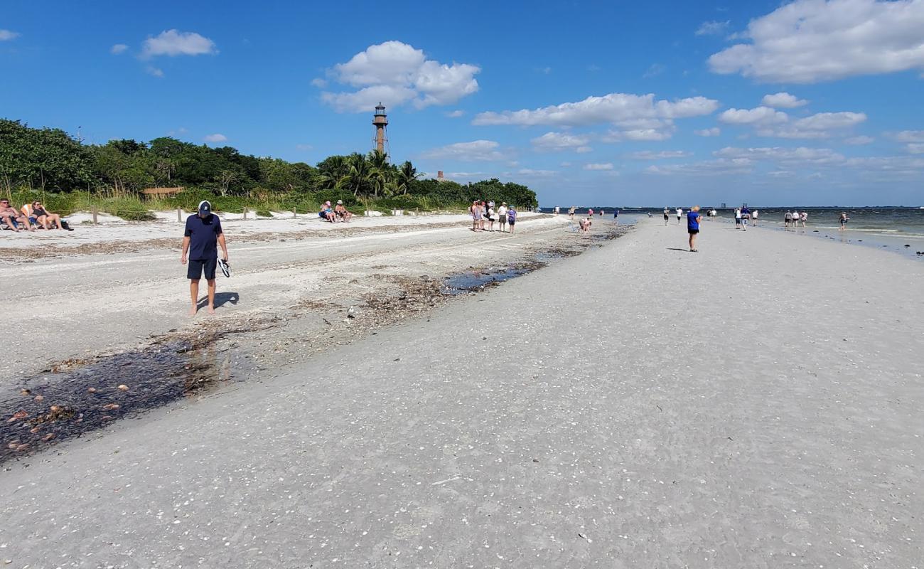 Lighthouse beach'in fotoğrafı açık bej kum yüzey ile